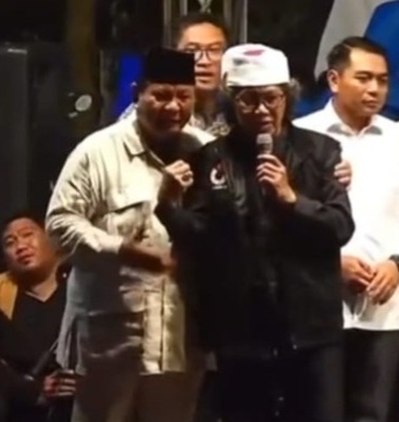 Ke Yogyakarta, Prabowo Jenguk Cak Nun Di RS: Semoga Cepat Pulih