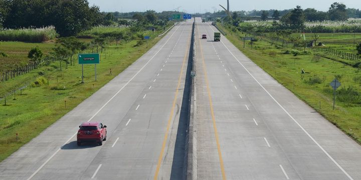 Stop Investasi Jalan Tol, Perbaiki Jalan Nasional