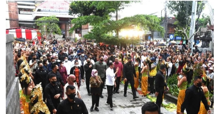 Dua Hari Blusukan ke Bali, Ternyata Jokowi didampingi oleh Beberapa Pejabat Berikut