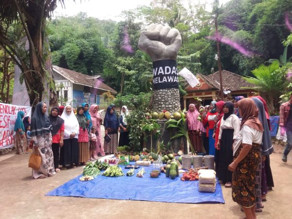 Warga Adakan Acara Peringatan Setahun Penyerbuan Aparat di Wadas