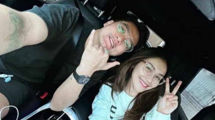 Serasa Nonton Drakor, Boy William Video Call dengan Ayu Ting Ting Pakai Bahasa Korea