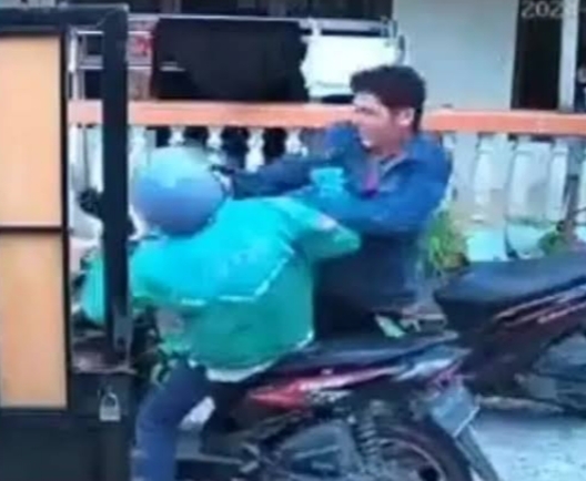 Viral Ojek Online Dipukul Usai Antar Penumpang, Gigi Sampai Copot Akibat Kerasnya Pukulan