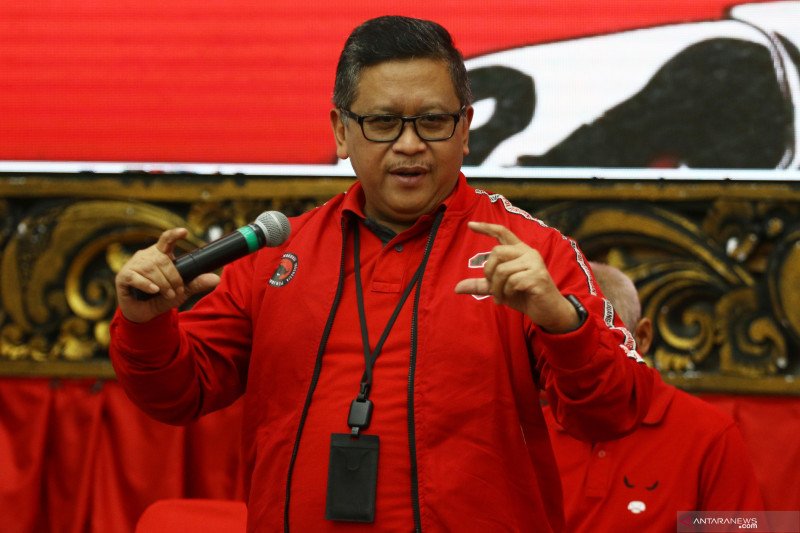 PDIP: Jokowi Tetap Buka Ruang Dialog dengan Surya Paloh