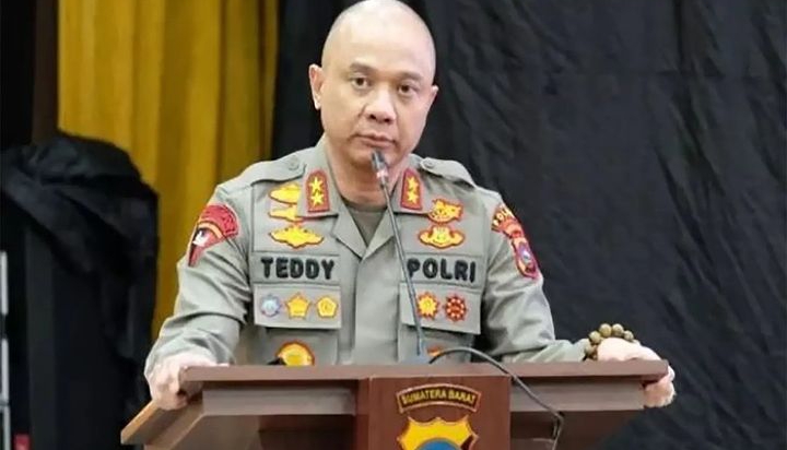 Duh, Arogan dalam Persidangan, Sosok Teddy Minahas Dianggap Pendendam!