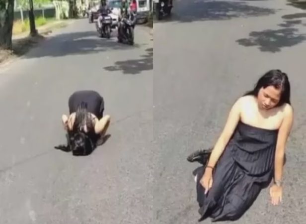 Viral Wanita Cantik Diduga ODGJ Shalat Ditengah Jalan, Netizen: Bening Cuy