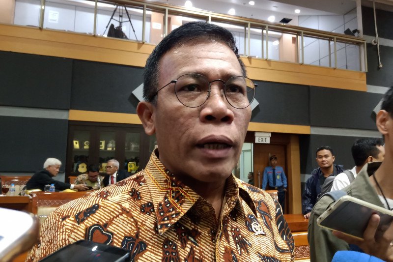 Politisi PDIP Sentil SBY soal buku Pilpres 2024 & Cawe-Cawe Presiden Jokowi