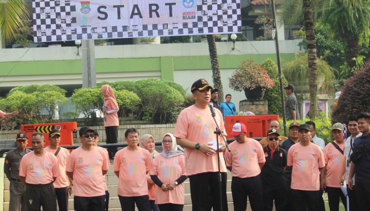 Pj Bupati Tangerang Ajak Warga Jaga Pola Hidup Sehat di Peringatan Merdeka Belajar