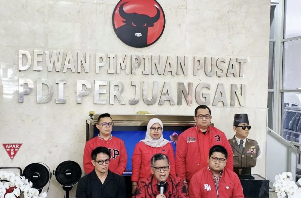 Hasto Kecewa Bendera PDIP Diturunkan saat Kunjungan Jokowi ke Gunungkidul