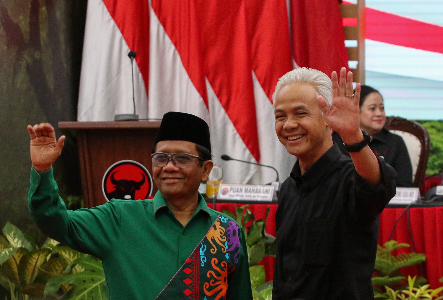 Ganjar-Mahfud Siapkan Program KTP Satu Kartu Terpadu untuk Atasi Kebutuhan Pokok