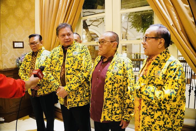 Siasat Airlangga Ikut Kembali di Pemilihan Ketum Golkar