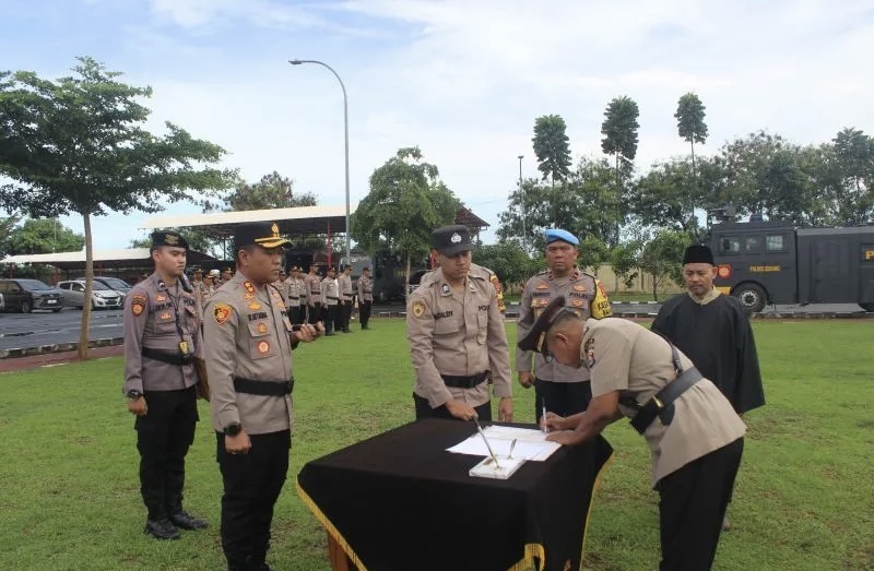 Serah Terima Jabatan Wakapolres dan Kabaglog Polres Serang, Kapolres Dorong Inovasi dan Evaluasi Periodik