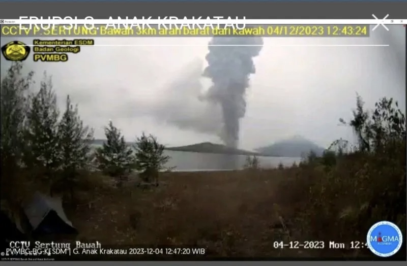 Gunung Anak Krakatau Kembali Erupsi, Kolom Abu Capai 2.000 Meter