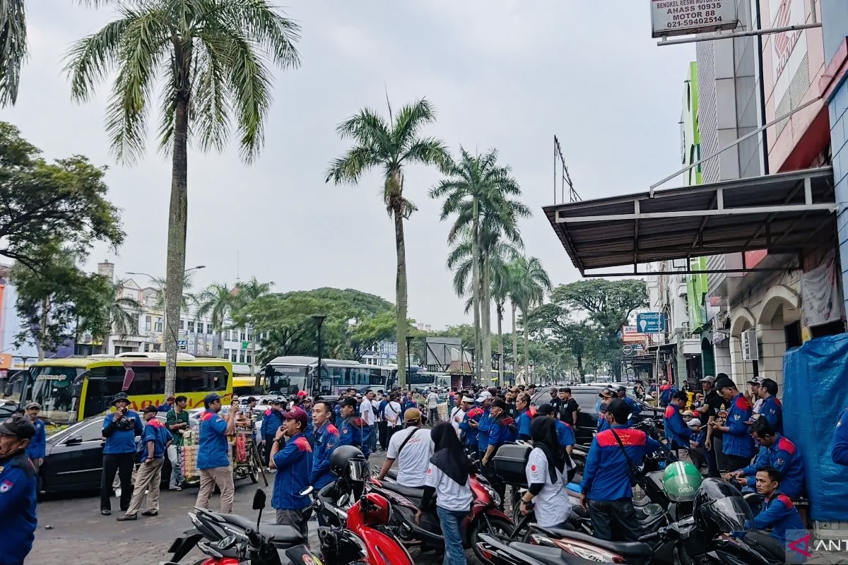 Serikat Pekerja Tangerang Gelar Aksi May Day di Jakarta, Tuntut UU Cipta Kerja Dicabut