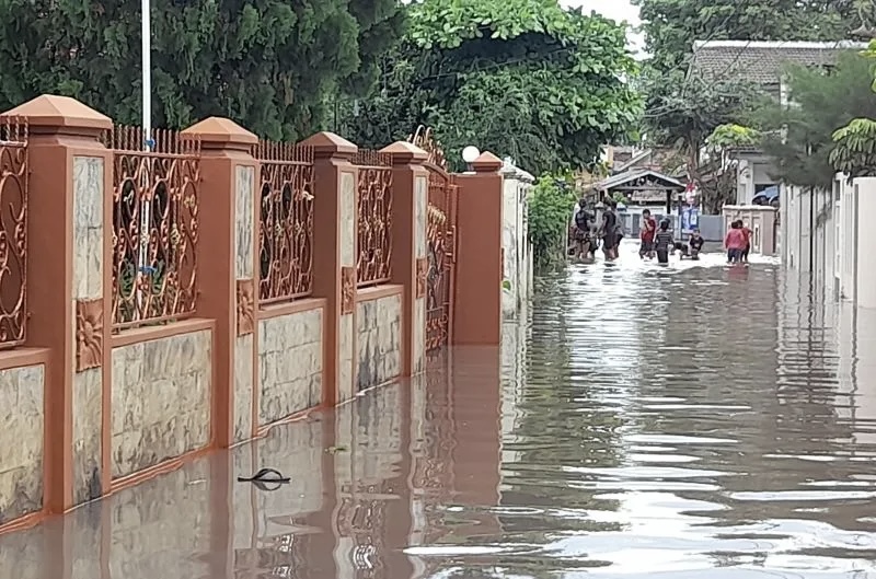 Hujan Deras Akibatkan Sejumlah Wilayah di Serang Terendam Banjir, Warga Serukan Solusi Permanen