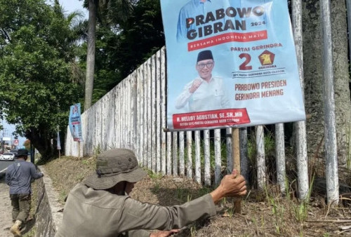 Bawaslu Tertibkan APK Pasangan Capres-Cawapres yang Langgar Aturan di Cilegon