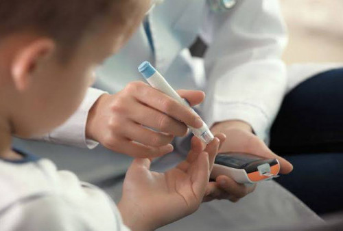 Cek Gula Darah Sejak Usia 30, Inisiatif Deteksi Dini Diabetes