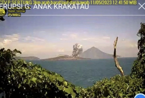 Erupsi Gunung Anak Krakatau: Abu Vulkanik Setinggi 1.000 Meter Meluncur ke Udara