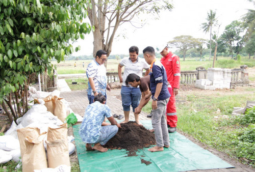 PLN Power UBP Banten 3 Lontar Manfaatkan Limbah Batu Bara Melalui Budidaya Labu Madu