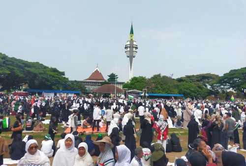 Ribuan Warga Ramaikan Aksi Bela Palestina di Alun-alun Rangkasbitung